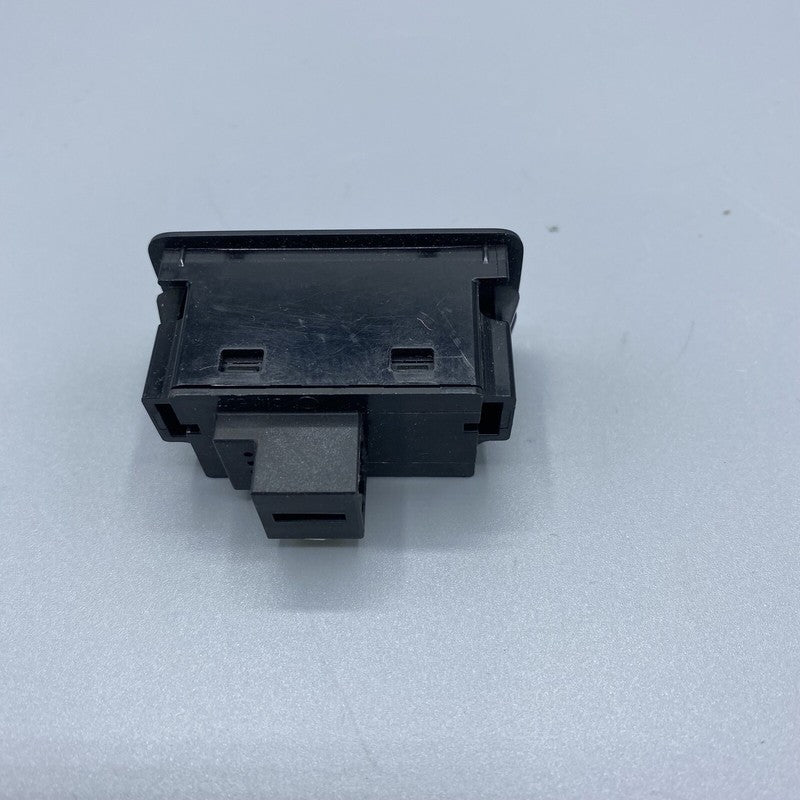 4G0959831C AUDI Q5 LIFT GATE SWITCH BOTTOM 4G0959831C 2018 2019 2020 OEM