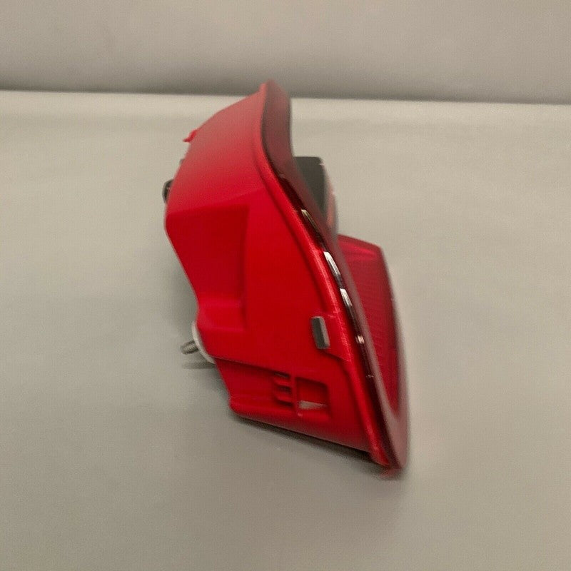 95B945094 PORSCHE MACAN TAIL LIGHT RIGHT INNER 2015 2016 2017 2018 OEM 