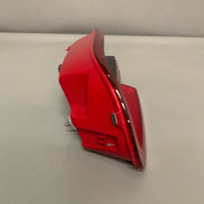 95B945094 PORSCHE MACAN TAIL LIGHT RIGHT INNER 2015 2016 2017 2018 OEM 