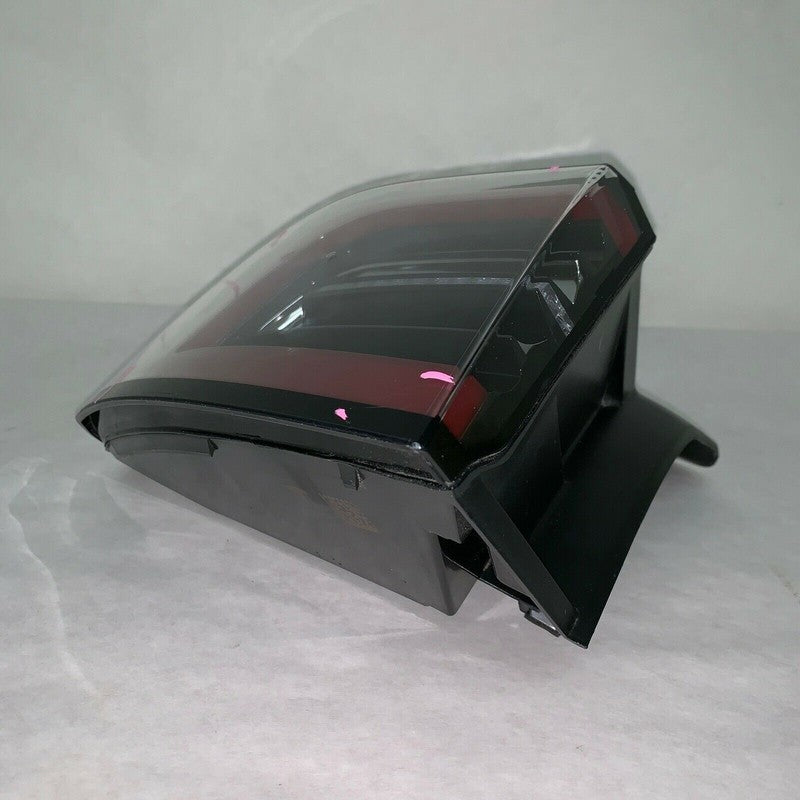 1077397-90-E TESLA MODEL 3 TAIL LIGHT LEFT DRIVER 1077397-90-E 2017 2018 2019 OEM