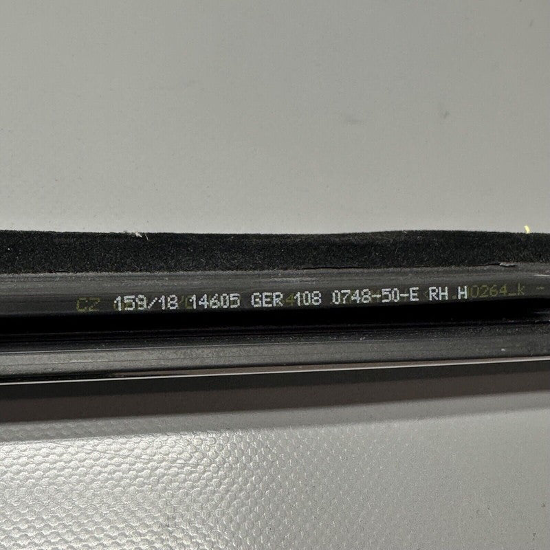 1080748-01-J TESLA MODEL 3 DOOR WINDOW MOLDING RIGHT REAR 2017 18 19 20 21 2022 1080748-01-J