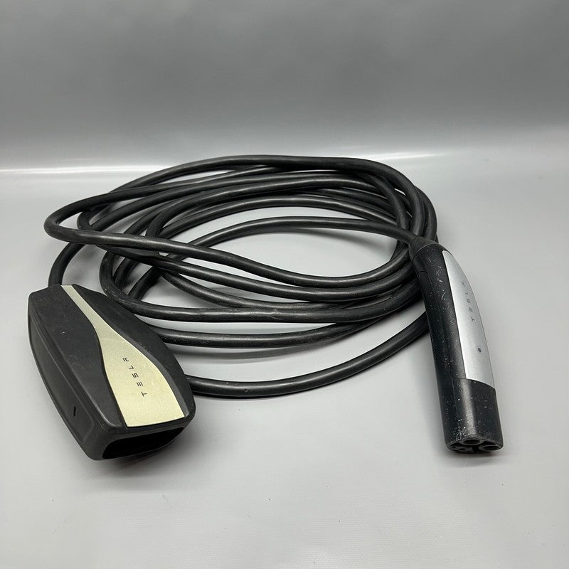 1101789-00-M TESLA MODEL 3 S X CHARGING UNIVERSAL MOBILE CONNECTOR GEN 2 1101789-00-M