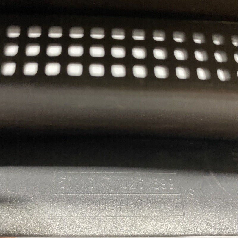 51137026899 RANGE ROVER HSE FENDER GRILLE FRONT LEFT OEM 2003 2004 2005 OEM 