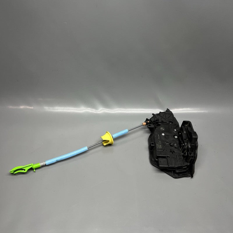 5A160C4 BMW X1 DOOR LOCK RIGHT REAR 2023 2024 2025 OEM 5A160C4