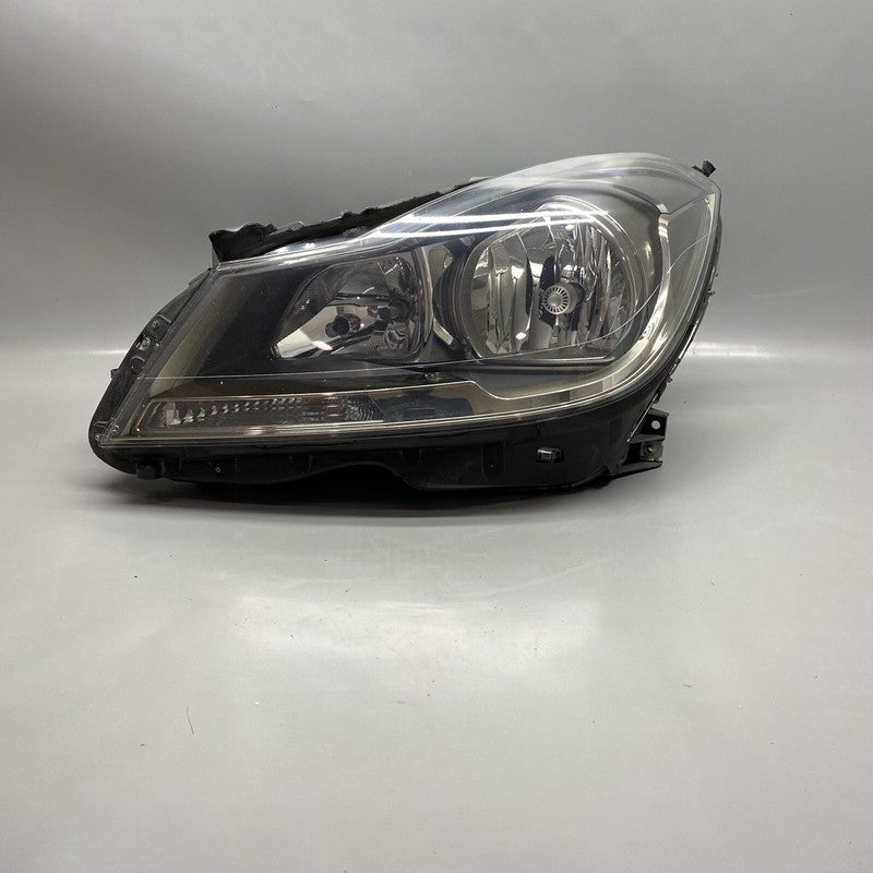 A2048209959 MERCEDES BENZ C250 HEADLIGHT LEFT DRIVER A2048209959 2012 2013 2014 HALOGEN OEM