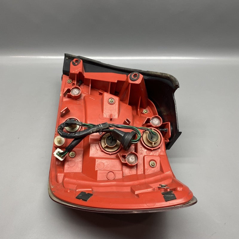 9-2X SAAB 9-2X TAIL LIGHT LEFT DRIVER 2005 2006 OEM