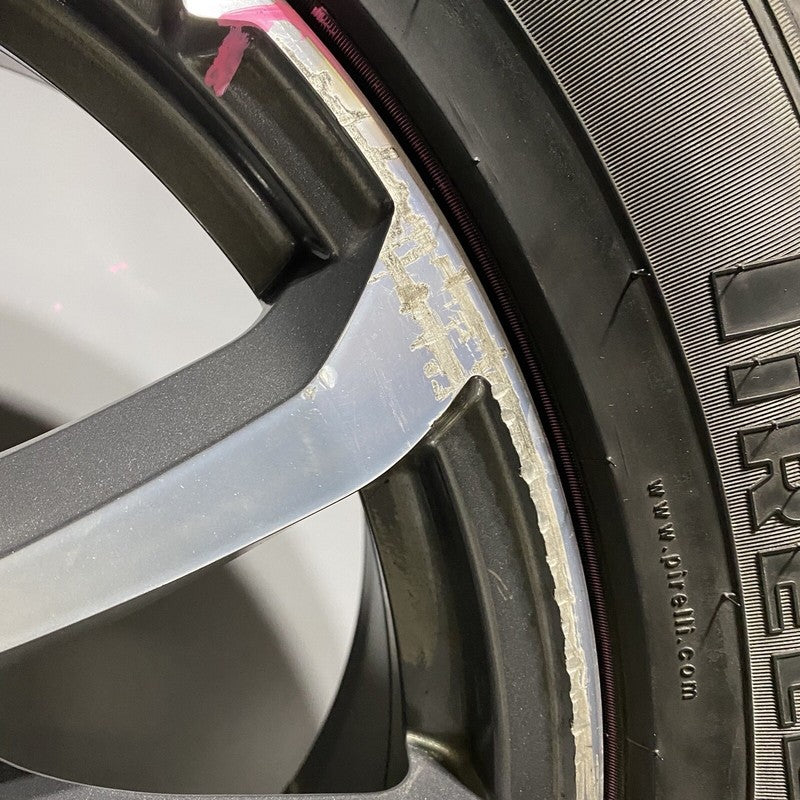 670044699 MASERATI LEVANTE WHEEL 19 INCH RIM WITH TIRE 670044699 OEM 2017 2018 2019 