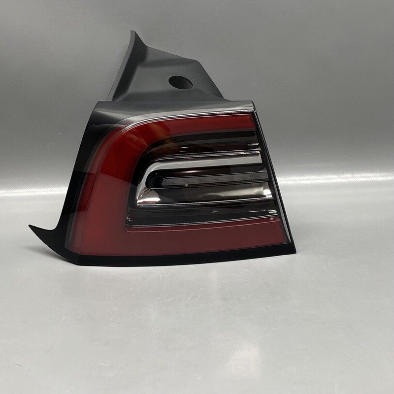 TESLA MODEL Y TAIL LIGHT LEFT DRIVER LED 2020 2021 2022 2023 OEM 15020