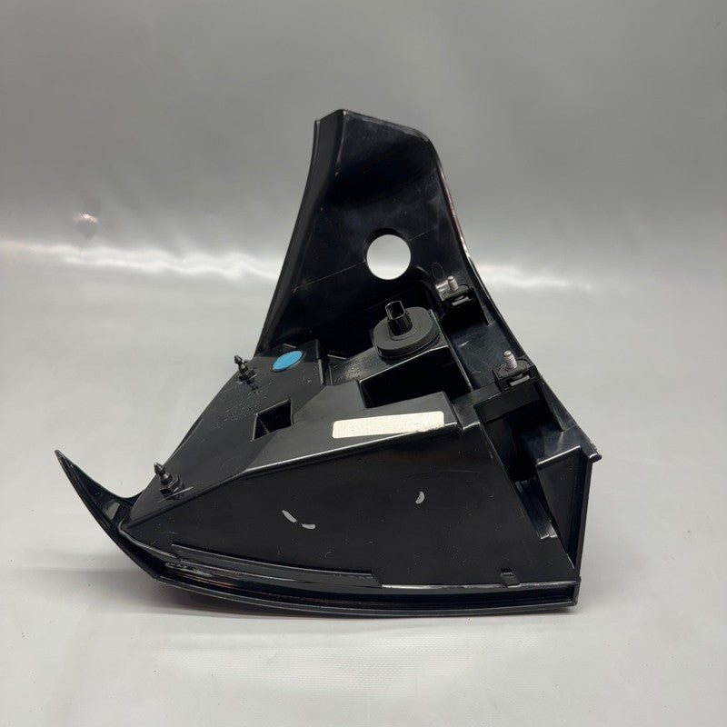TESLA MODEL 3 TAIL LIGHT RIGHT PASSENGER 2017 2018 2019 2020 2021 2022