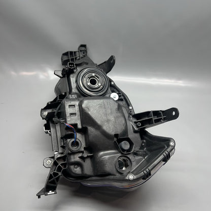 4 RUNNER TOYOTA 4 RUNNER HEADLIGHT RIGHT PASSENGER 2015 2016 2017 2018 2019 2020 HALOGEN