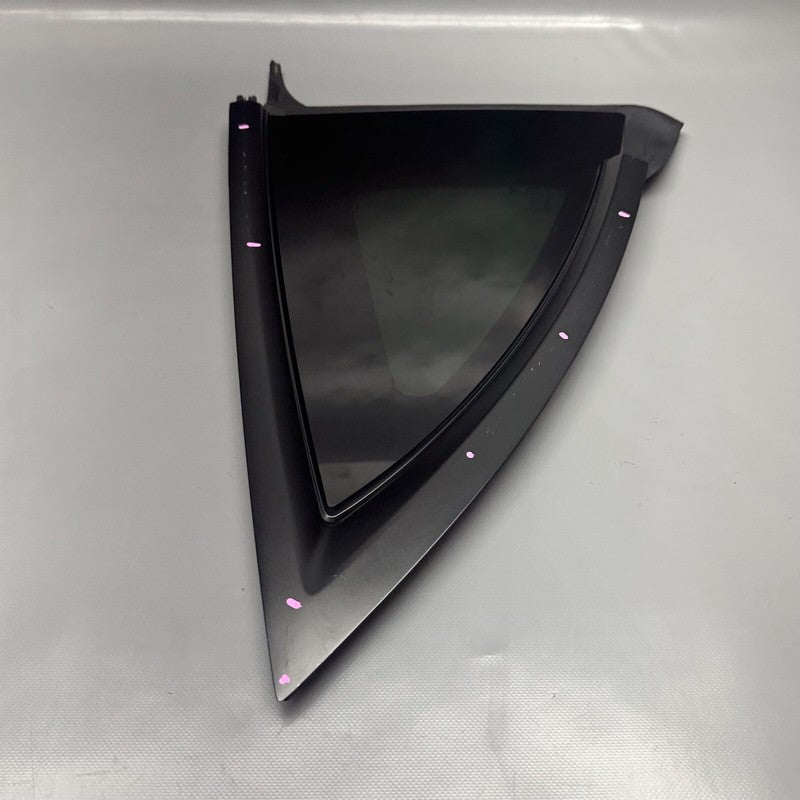 1495741-00-E TESLA MODEL Y QUARTER GLASS RIGHT REAR 2020 2021 2022 2023 OEM 1495741-00-E