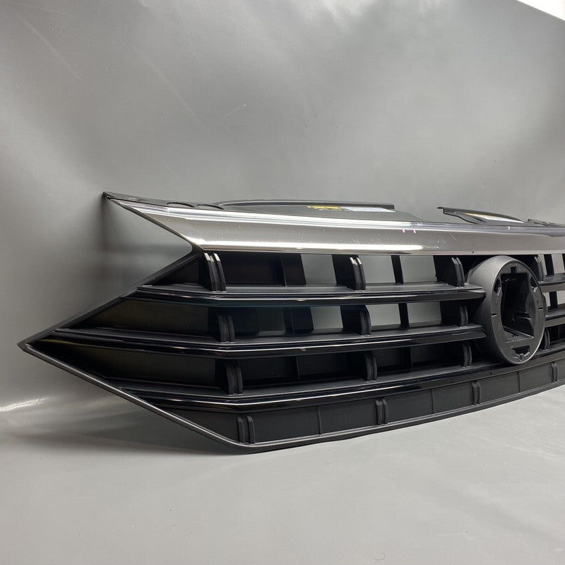 17A853653E VOLKSWAGEN JETTA GRILLE UPPER 17A853653E 2019 2020 OEM