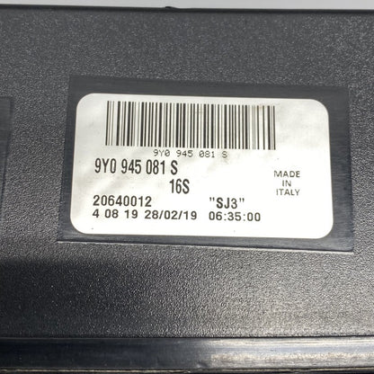 9Y0945081S PORSCHE CAYENNE REAR REFLECTOR PANEL 9Y0945081S 2019 2020 2021 2022 OEM 