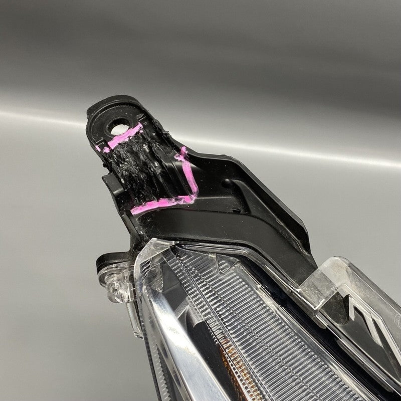 RAV 4 TOYOTA RAV 4 HEADLIGHT RIGHT PASSENGER 2019 2020 2021 2022 LED OEM