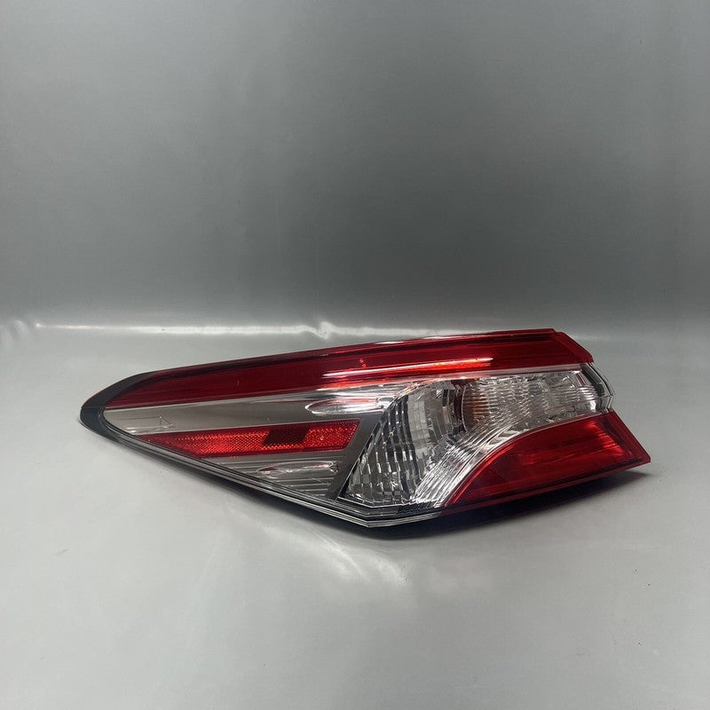 TOYOTA CAMRY TAIL LIGHT LEFT DRIVER 2018 2019 2020 OEM