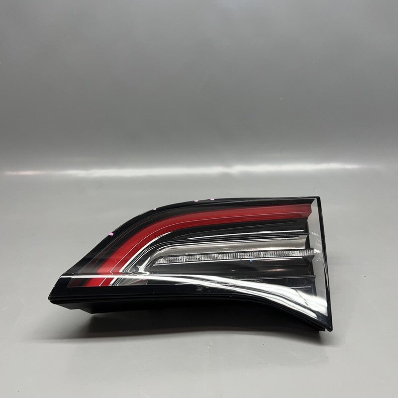 TESLA MODEL Y TAIL LIGHT TRUNK RIGHT 2020 2021 2022 2023 2024 OEM 1502