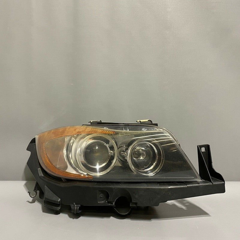 63116942742.9 BMW 328 HEADLIGHT RIGHT PASSENGER SIDE 63116942742 2006 2007 2008 BI XENON OEM