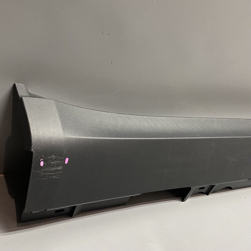 95B853554B PORSCHE MACAN ROCKER MOLDING RIGHT PASSENGER 2015 2016 2017 2018 OEM 95B853664B