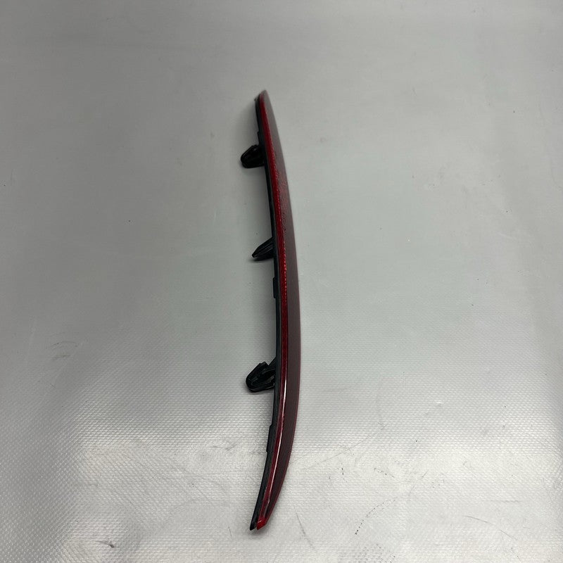 1077407 TESLA MODEL 3 REAR BUMPER REFLECTOR RIGHT PASSENGER 2016 2017 2018 2019 2020 OEM