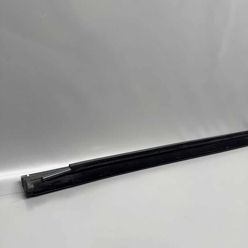 TESLA MODEL X DOOR WINDOW MOLDING RIGHT REAR 2016 2017 2018 2019 2020 