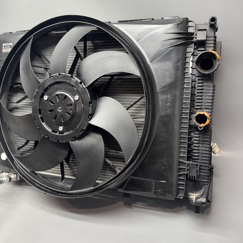 MERCEDES BENZ C250 COOLING RADIATOR FAN 2012 2013 2014 OEM A2049066802