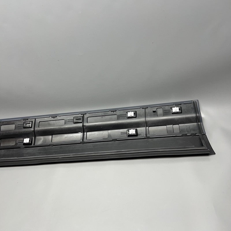 95855978804 PORSCHE CAYENNE DOOR MOLDING RIGHT FRONT 2011 12 13 14 15 16 17 2018 95855978804
