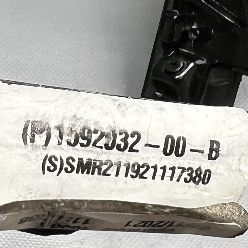 1592032-00-B TESLA MODEL Y MIRROR RIGHT PASSENGER 2021 2022 2023 OEM 1592032-00-B