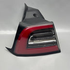 TESLA MODEL 3 TAIL LIGHT LEFT DRIVER 2017 2018 2019 2020 2021 2022 202