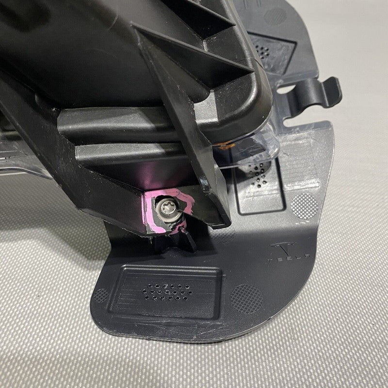 TESLA MODEL 3 FOG LIGHT LEFT DRIVER SIDE 1077389-00-F 2020 2021 LED OE