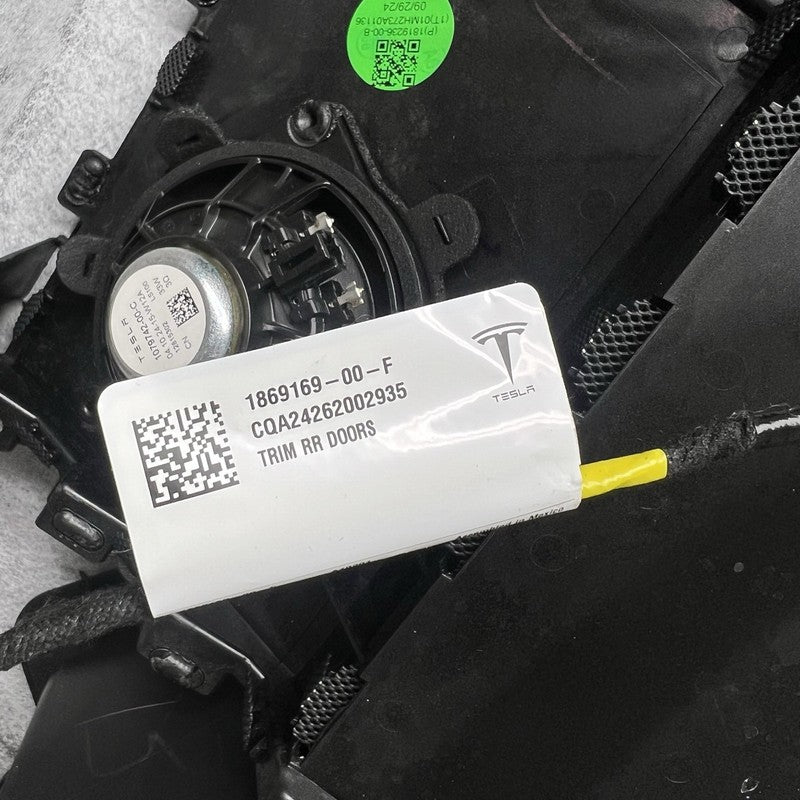 1819233-00 TESLA CYBERTRUCK DOOR PANEL LEFT REAR 2024 2025 OEM 1819233-00