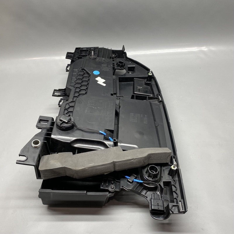 L8B2-13405-DD LAND ROVER TAIL LIGHT LEFT DRIVER 2020 2021 2022 OEM L8B2-13405-DD