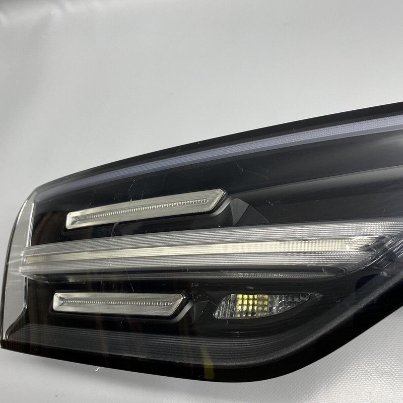 PORSCHE CAYENNE REAR REFLECTOR PANEL 9Y0945081S 2019 2020 2021 2022 OE