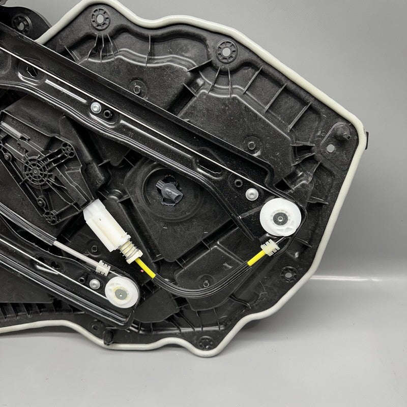 1495513-F1-H TESLA MODEL Y DOOR WINDOW REGULATOR RIGHT REAR 2020 21 22 2023 OEM 1495513-F1-H