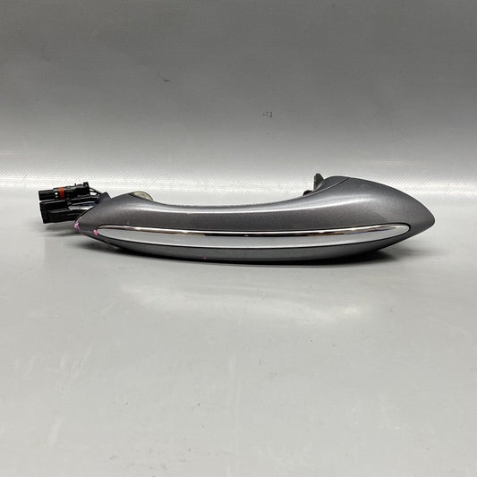 7305284 BMW 528 DOOR HANDLE RIGHT FRONT KEYLESS 2014 2015 2016 F10 OEM 7305284