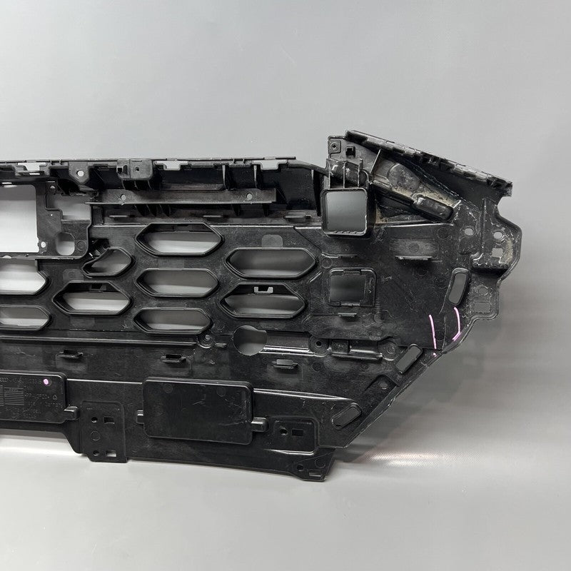 4KE807233B AUDI E-TRON GRILLE SUPPORT 2019 2020 2021 2022 2023 OEM 4KE807233B
