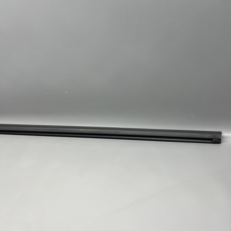 5GM-837-478B VOLKSWAGEN GOLF GTI BELT MOLDING RIGHT FRONT 2015 16 17 18 19 20 2021 OEM