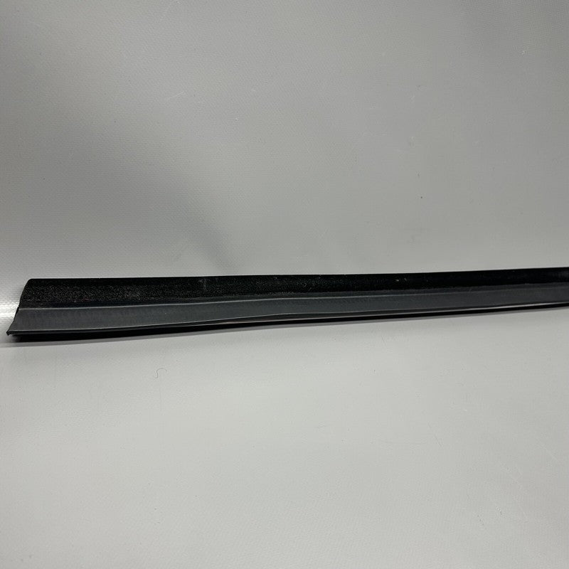 1038396-80-A TESLA MODEL S DOOR WINDOW MOLDING RIGHT REAR 2017 2018 19 2020 OEM 1038396-80-A