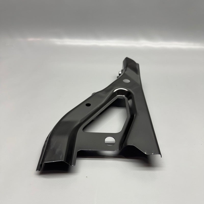 TESLA MODEL Y FEDNER BRACKET LEFT DRIVER 2020 2021 2022 2023 2024 OEM
