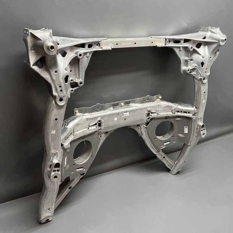 6861106 BMW 750 CROSSMEMBER FRONT SUBFRAME 2016 2017 2018 2019 OEM 6861106