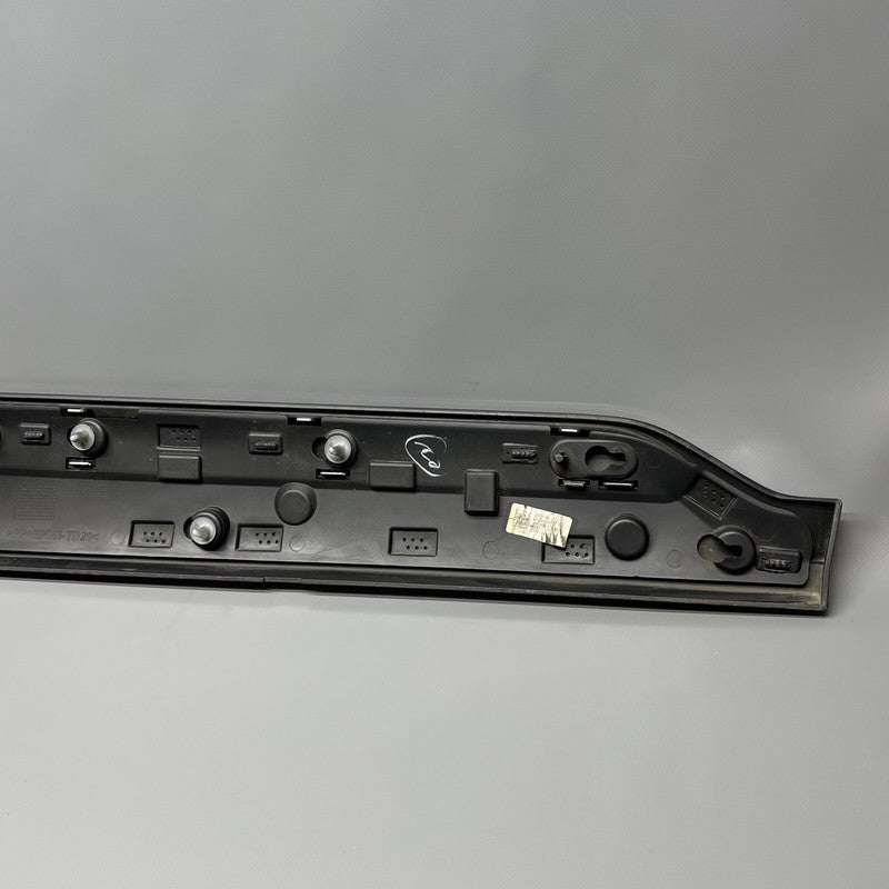 31448427 VOLVO XC90 DOOR TRIM MOLDING LEFT FRONT 2019 2020 2021 2022 2023 OEM 31448427