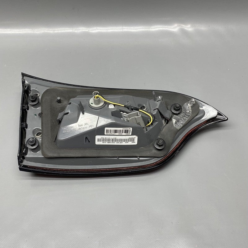 68102920AC JEEP CHEROKEE TAIL LIGHT RIGHT PASSENGER INNER 68102920AC 2014 15 16 17 2018