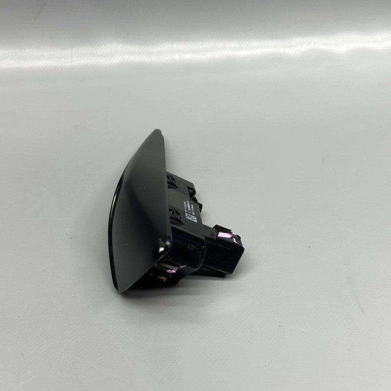1495865-20-D TESLA MODEL 3 Y FENDER CAMERA MARKER RIGHT 2017 18 19 20 21 2022 1495865-20-D
