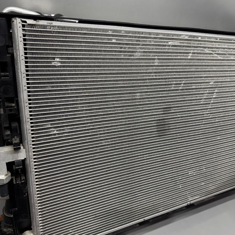 A2045003703 MERCEDES BENZ E350 E550 COOLANT RADIATOR 2010 2011 2012 2013 2014 2015 OEM