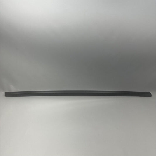 1495711-00-D TESLA MODEL Y DOOR WINDOW MOLDING RIGHT FRONT 2020 2021 22 2023 OEM 1495711-00-D