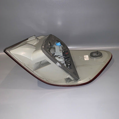 A1648201964 MERCEDES BENZ ML63 ML350 LEFT DRIVER SIDE TAIL LIGHT 2006 2007 2008 OEM