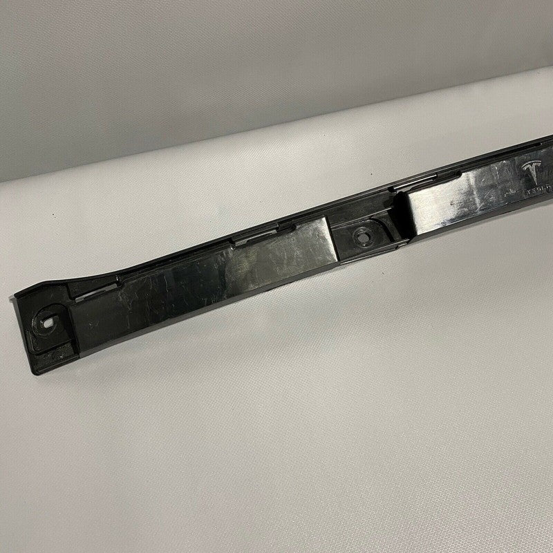 6007724-00-C TESLA MODEL S REAR BUMPER CENTER BRACKET 6007724-00-C 2016 2017 2018 OEM