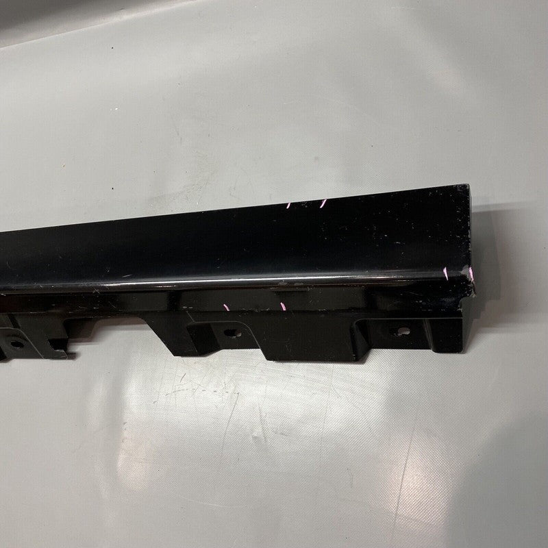 51777184774 BMW 528 ROCKER MOLDING RIGHT PASSENGER 2011 2012 2013 5177 7184774 F10 535 OEM