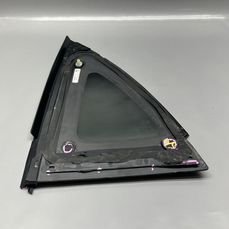 1495741-99-H TESLA MODEL Y QUARTER GLASS RIGHT REAR 2020 2021 2022 2023 OEM 1495741-99-H