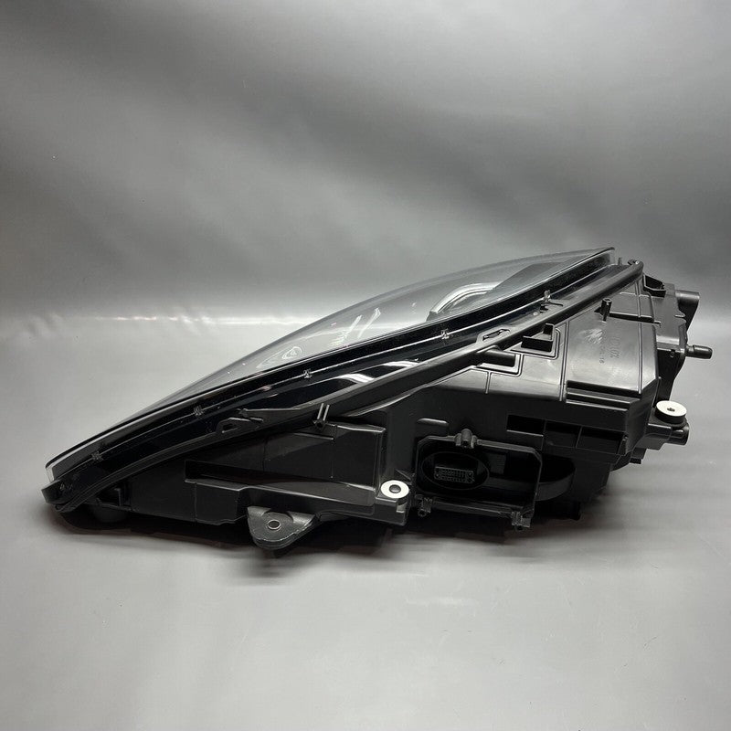 PORSCHE MACAN HEADLIGHT RIGHT PASSENGER FULL LED 2019 2020 OEM 95B9410