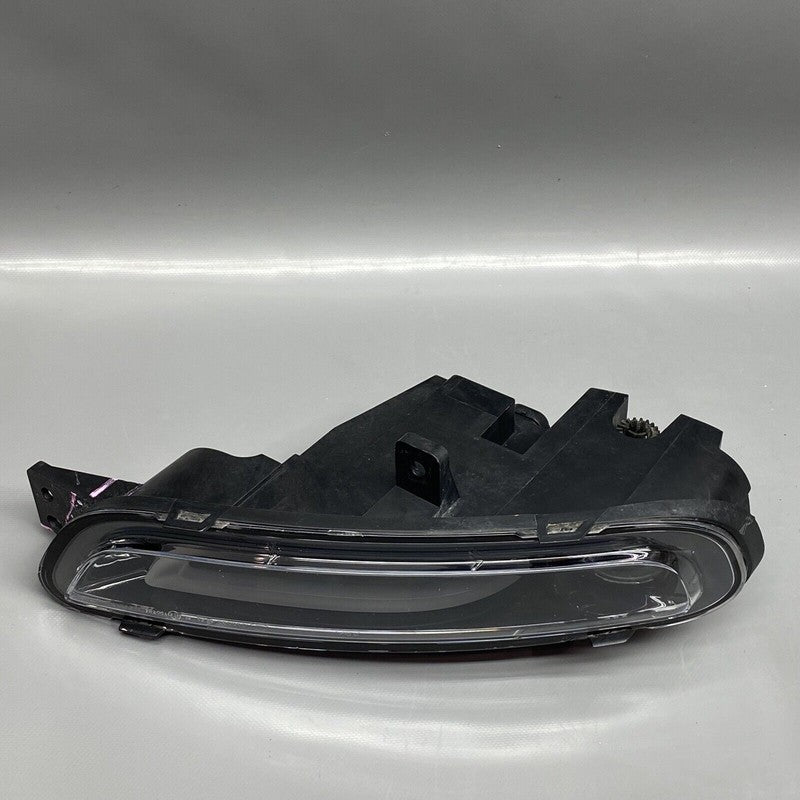 68273052A JEEP GRAND CHEROKEE FOG LIGHT 2017 2018 2019 2020 2021 OEM 68273052A